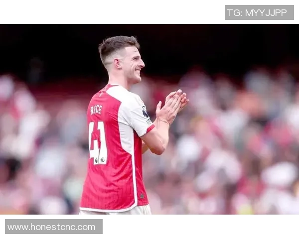 粉色球衣下的足球传奇揭秘这位踢足球的粉色球星背后的故事