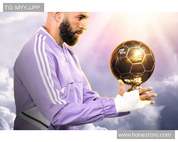 足球天才的崛起与金球奖荣耀之路：球星成长历程全解析