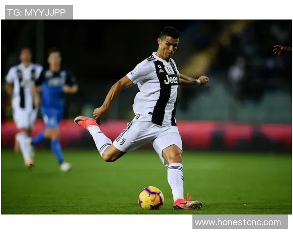 足球球星感动瞬间温情时刻回顾展现无尽激情与坚持的力量